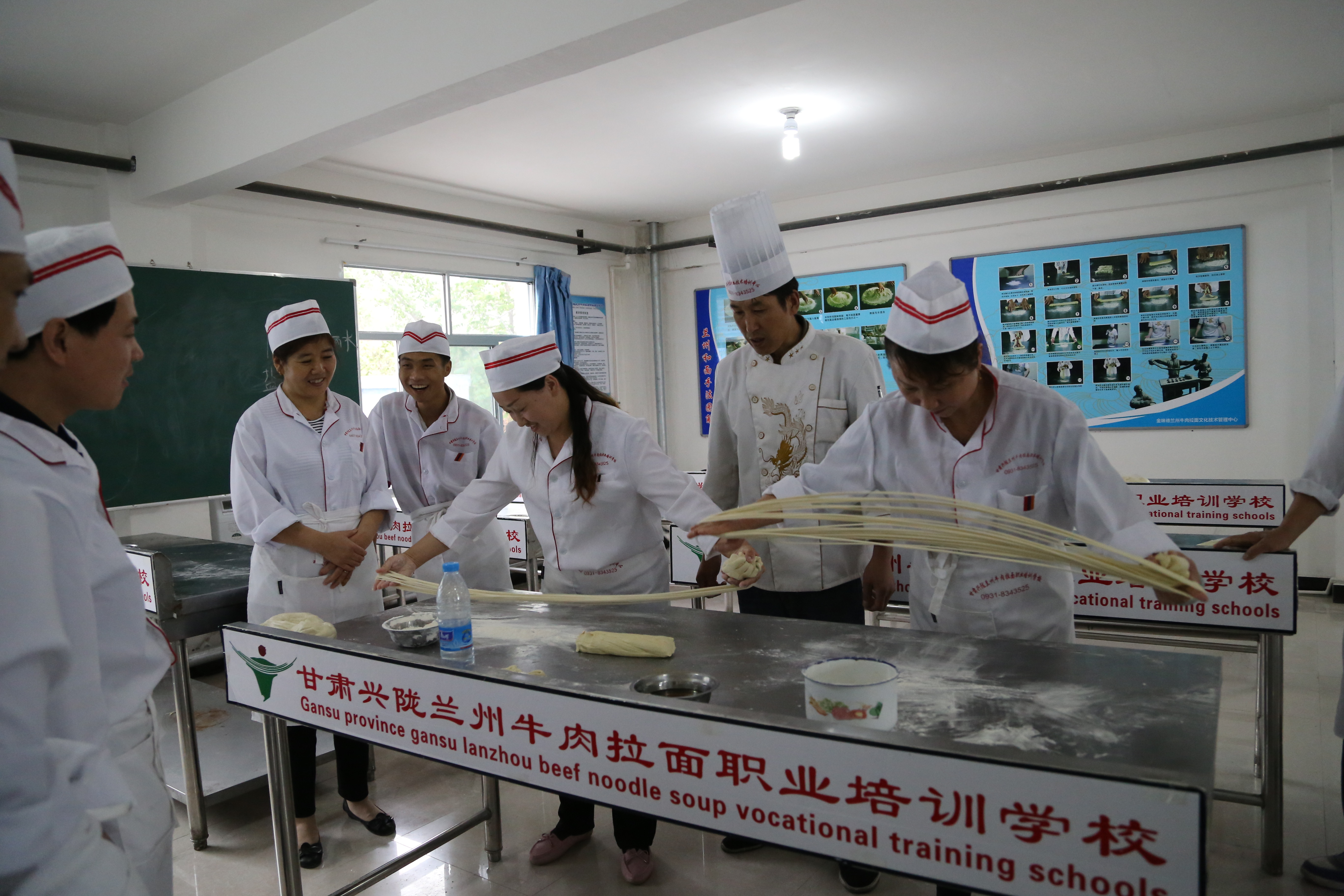 ���C�d�]�m��ţ�������I(y��)��Ӗ(x��n)�W(xu��)У�W(xu��)�T���挍(sh��)��